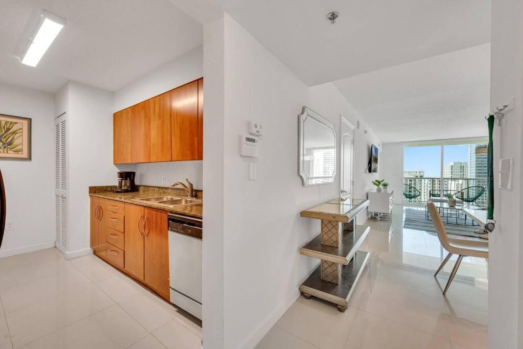 Apartamento Luxurious Private Unit With Parking Miami